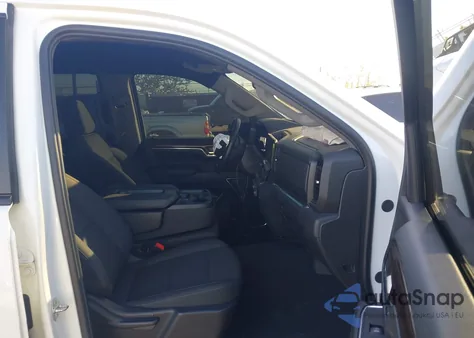 2024 Chevrolet Silverado 1500 2Wd Short Bed Rst z USA, uszkodzony, nr VIN 1GCPADEK6RZ233189